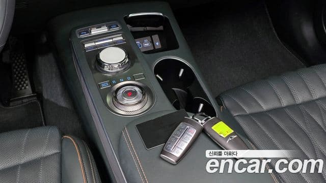 Genesis GV70, 2022 9