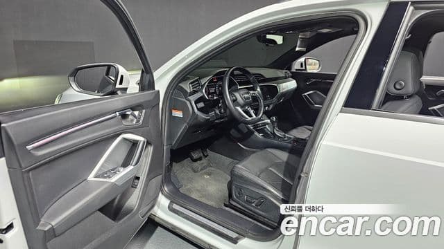 Audi Q3 (F3) Premium, 2020 10