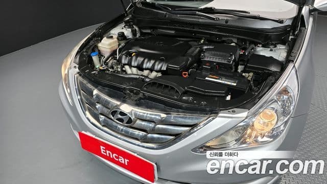 Hyundai YF Sonata LPI Premier(для людей с инвалидностью), 2010 6