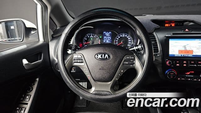 Kia K3 Trendy, 2015 13