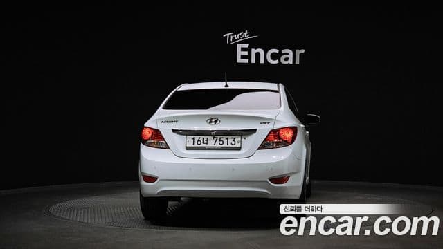 Hyundai Accent(новый кузов / новое поколение) Premier, 2012 4