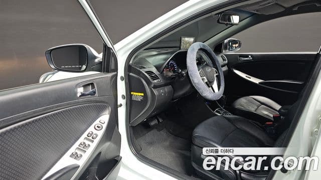 Hyundai Accent(новый кузов / новое поколение) Premier, 2012 11