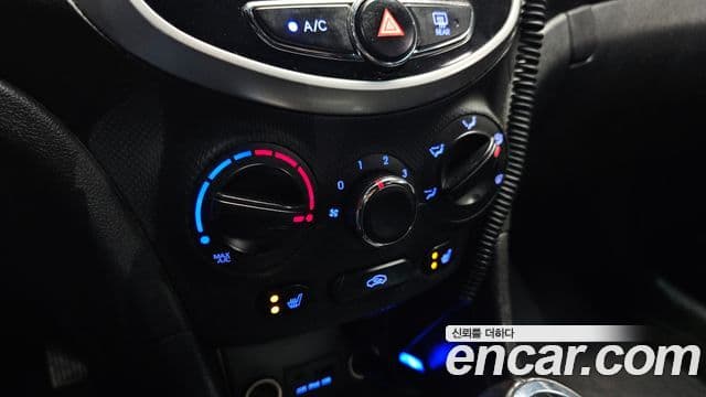 Hyundai Accent(новый кузов / новое поколение) Premier, 2012 19