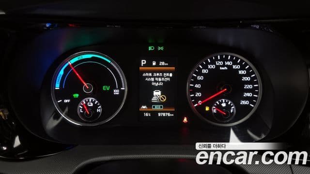 Kia K5 гибрид 3세대 Prestige, 2023 8