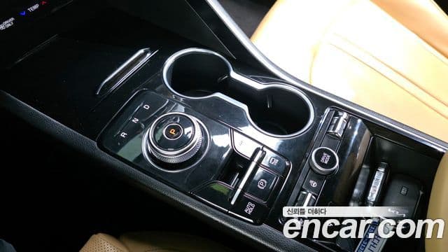 Kia K5 гибрид 3세대 Prestige, 2023 9