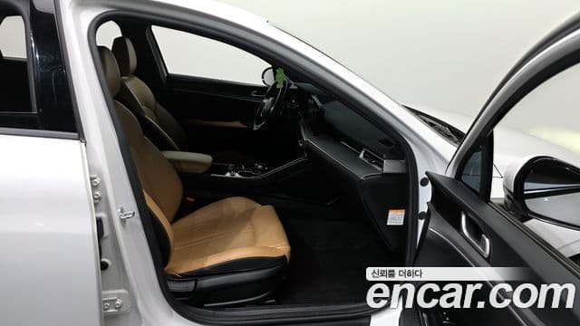Kia K5 гибрид 3세대 Prestige, 2023 11