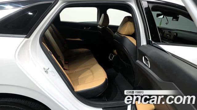 Kia K5 гибрид 3세대 Prestige, 2023 12