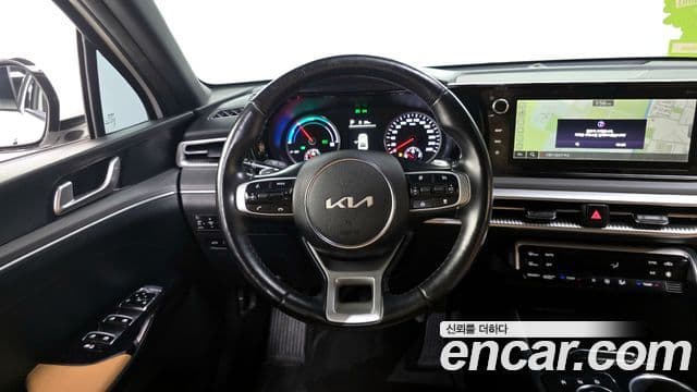 Kia K5 гибрид 3세대 Prestige, 2023 13