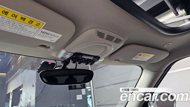 Mini Cooper 클럽맨 2세대, 2018 17