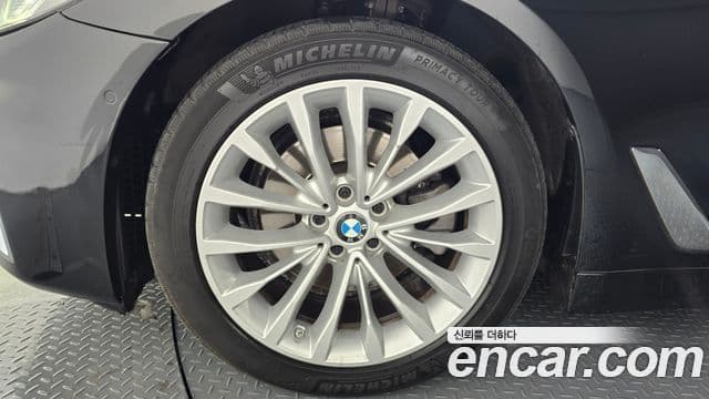 BMW 5시리즈 (G30) Luxury, 2023 все фото