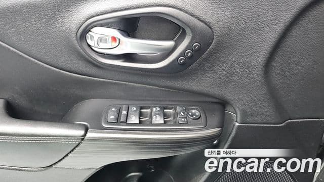 Jeep Cherokee(KL) 2.0 дизель Limited 4WD, 2015 12