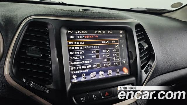 Jeep Cherokee(KL) 2.0 дизель Limited 4WD, 2015 17