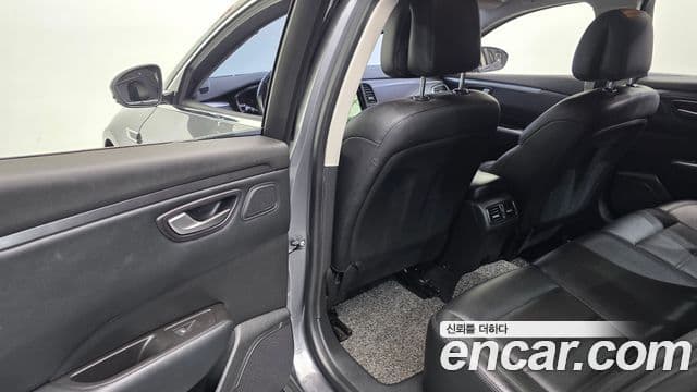 Renault Korea(Samsung) SM6 2.0 LPe SE (арендный автомобиль), 2019 19