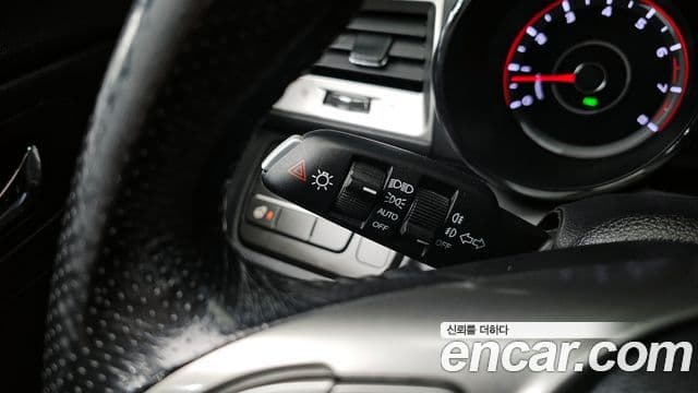 KG모빌리티(SsangYong) Tivoli люксовая версия, 2015 17