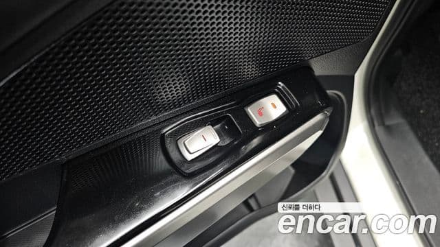 KG모빌리티(SsangYong) Tivoli люксовая версия, 2015 19