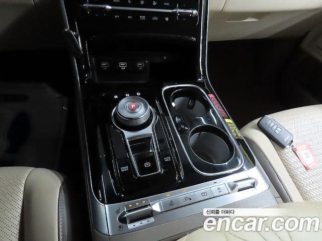 Kia Carnival 4세대 Signature, 2023 11