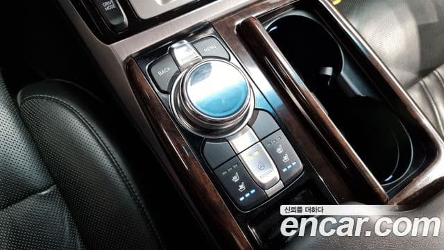 Genesis EQ900 Luxury, 2016 16