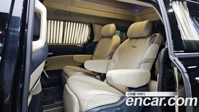 Kia Carnival 4세대 бензин 9인승 High Limousine(компания по спецнадстройкам), 2021 11