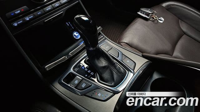 Hyundai Grandeur HG Modern, 2015 9