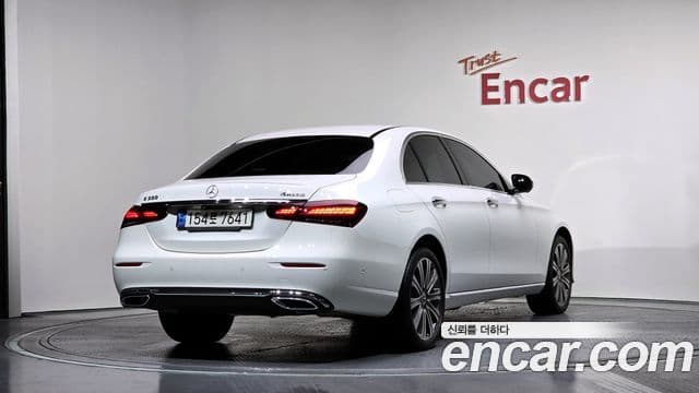 Mercedes-Benz E-класс W213 Exclusive, 2023 2