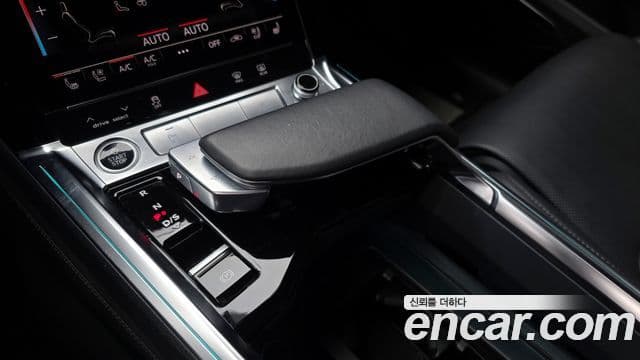 Audi e-Tron 55 Quattro Sportback, 2021 9