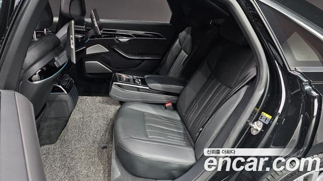 Audi A8 (D5) 55 TFSI Quattro LWB, 2021 12