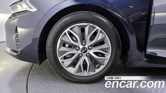 Kia K5 гибрид 3세대 Signature, 2021 все фото