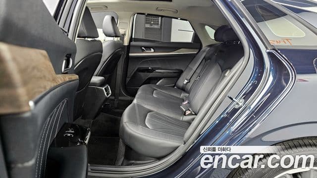 Kia K5 гибрид 3세대 Signature, 2021 12