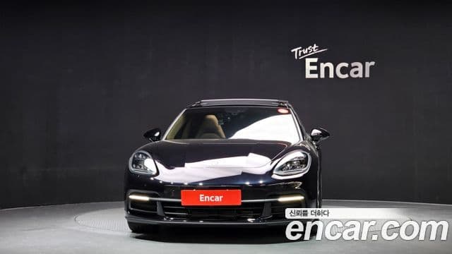 Porsche Panamera (971), 2018 3