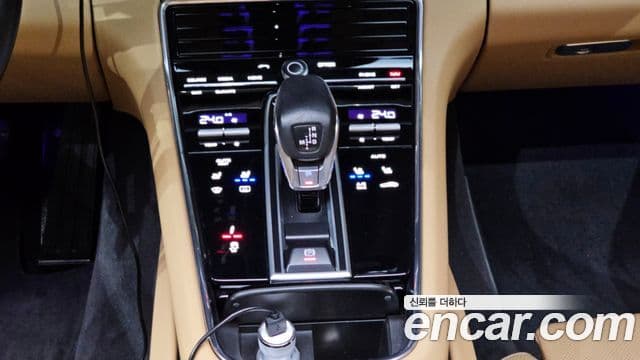 Porsche Panamera (971), 2018 9