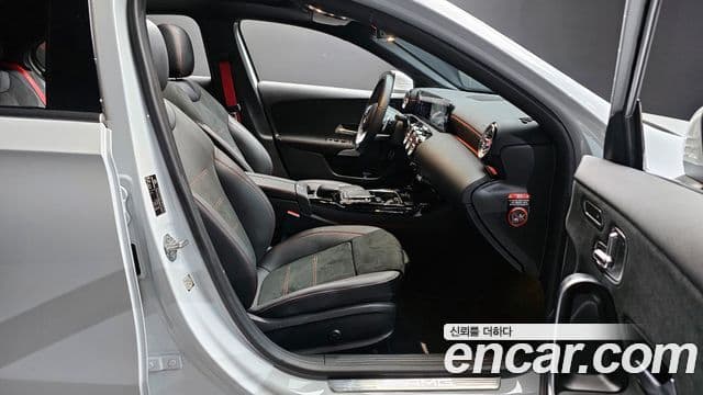 Mercedes-Benz A-класс W177 AMG A35 4MATIC седан, 2021 11