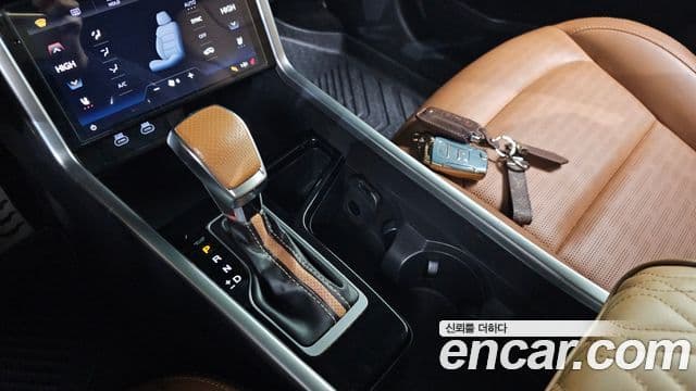 KG모빌리티(SsangYong) Torres Black Edition, 2024 9