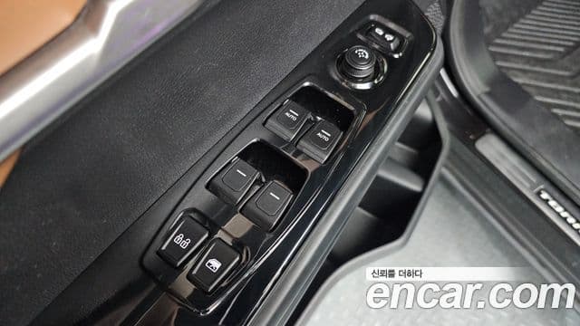 KG모빌리티(SsangYong) Torres Black Edition, 2024 13