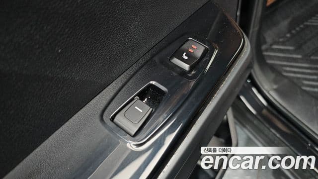 KG모빌리티(SsangYong) Torres Black Edition, 2024 19