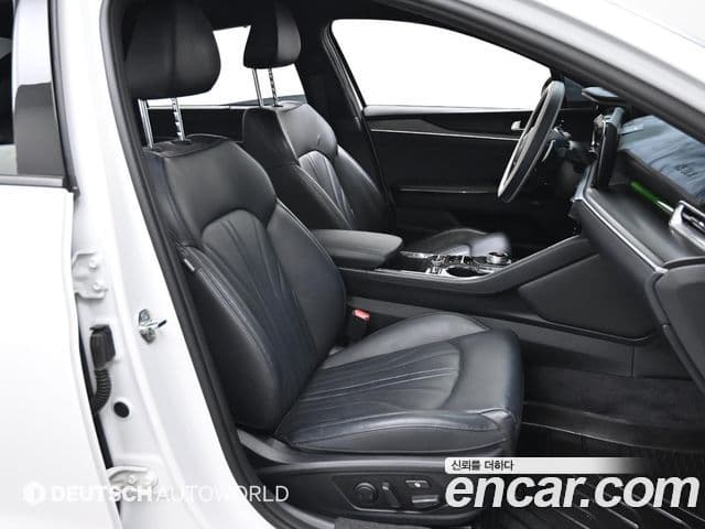 Kia K5 3세대 Signature, 2023 10