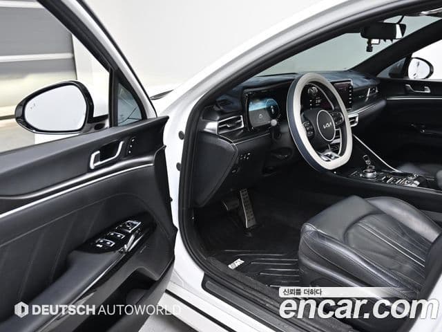 Kia K5 3세대 Signature, 2023 11