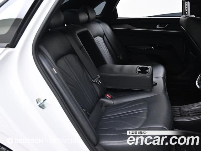 Kia K5 3세대 Signature, 2023 12