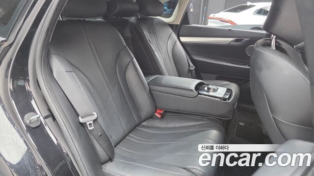 Genesis electrified G80 (RG3) e-AWD, 2023 12