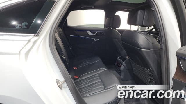 Audi A6 (C8) Premium, 2024 12