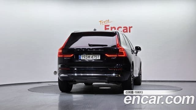 Volvo XC60 2세대 B5 Inscription, 2022 4