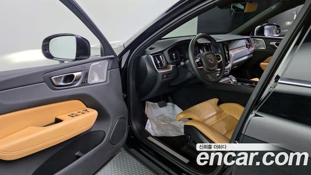 Volvo XC60 2세대 B5 Inscription, 2022 10