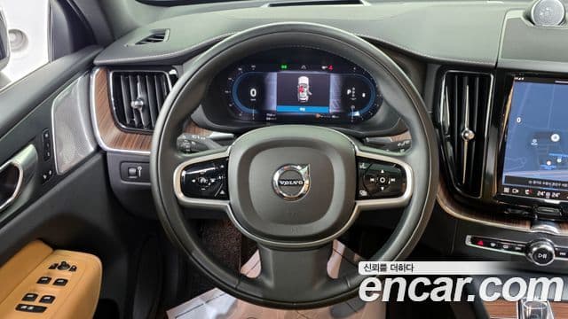 Volvo XC60 2세대 B5 Inscription, 2022 13