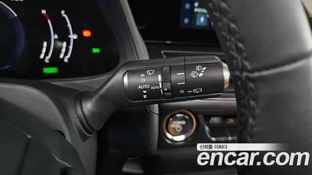 Lexus UX300h, 2026 17