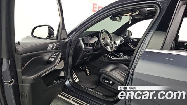 BMW X7 (G07) xDrive 40i M Sport 6인승, 2021 10