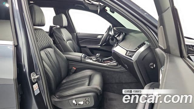 BMW X7 (G07) xDrive 40i M Sport 6인승, 2021 11