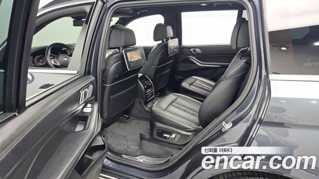 BMW X7 (G07) xDrive 40i M Sport 6인승, 2021 13
