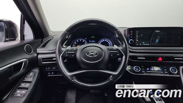 Hyundai Sonata (DN8) Premium Family, 2020 13