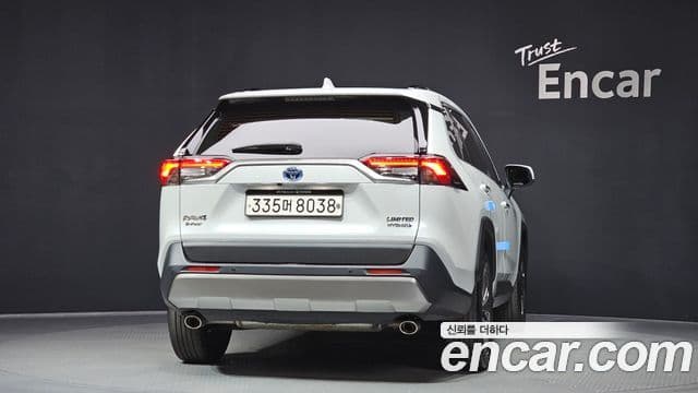 Toyota RAV4 5세대 2.5 4WD гибрид LTD, 2024 4