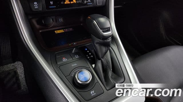 Toyota RAV4 5세대 2.5 4WD гибрид LTD, 2024 9