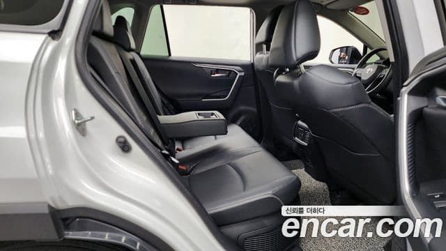 Toyota RAV4 5세대 2.5 4WD гибрид LTD, 2024 12